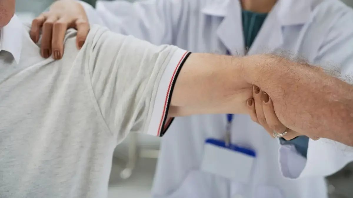 Pós-operatório de cirurgia de cotovelo