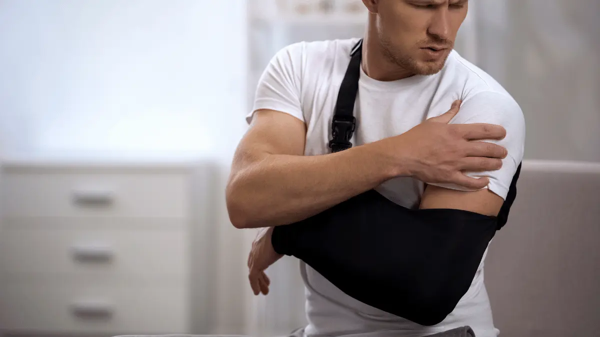 Como é a recuperação da prótese no ombro